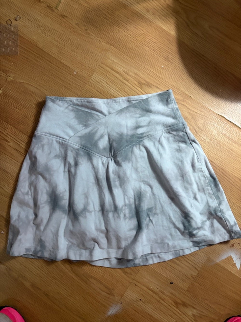 PINK Victoria's Secret Tie-Dye Mini Skirt in Light Gray and Charcoal